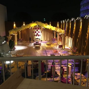 Beverly Hilton pool decorated Golden Globes backstage