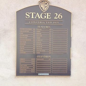 Stage 26, WB Warner brothers backstage signage